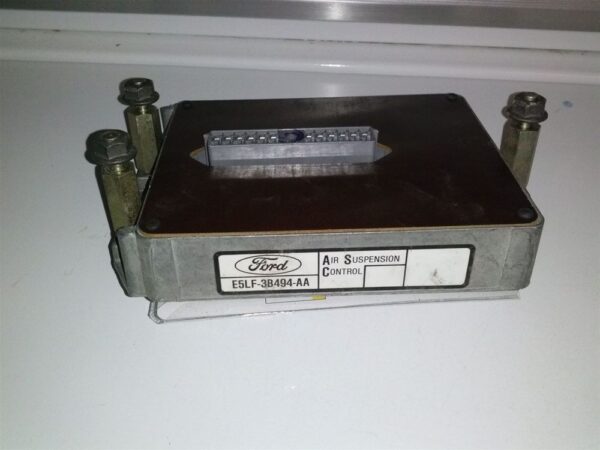 Lincoln Mark VII Air Ride Suspension Controller