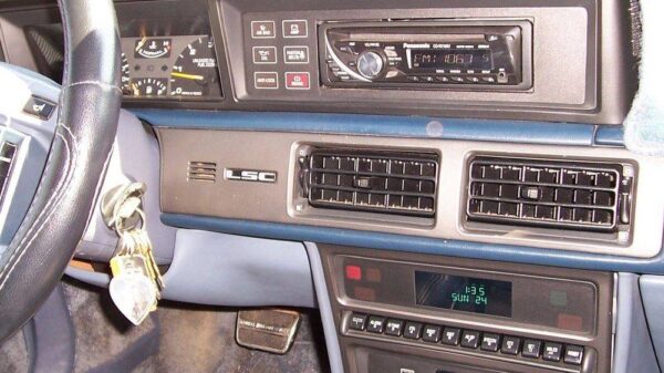 Lincoln Mark VII Dash Trim