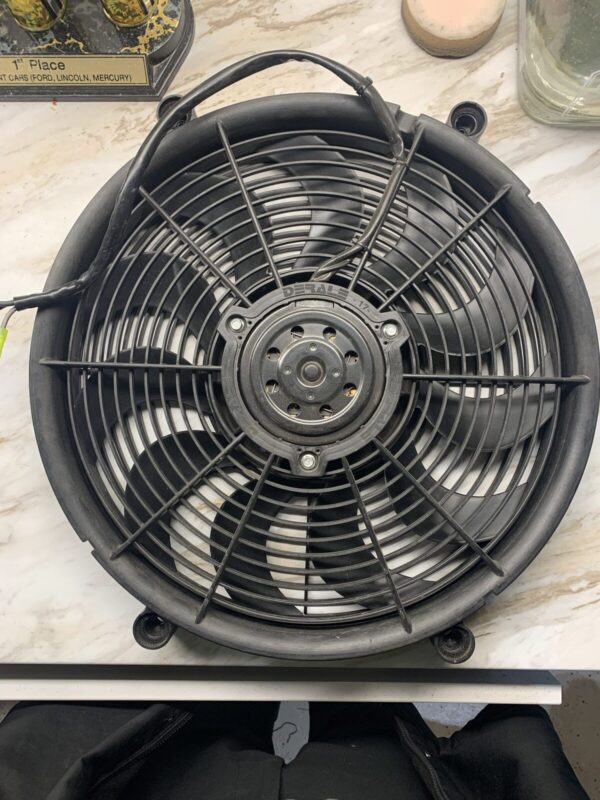 Lincoln Mark VII HO electric radiator fan