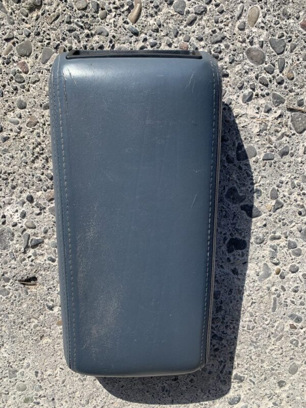 Lincoln Mark VII Armrest cover/lid