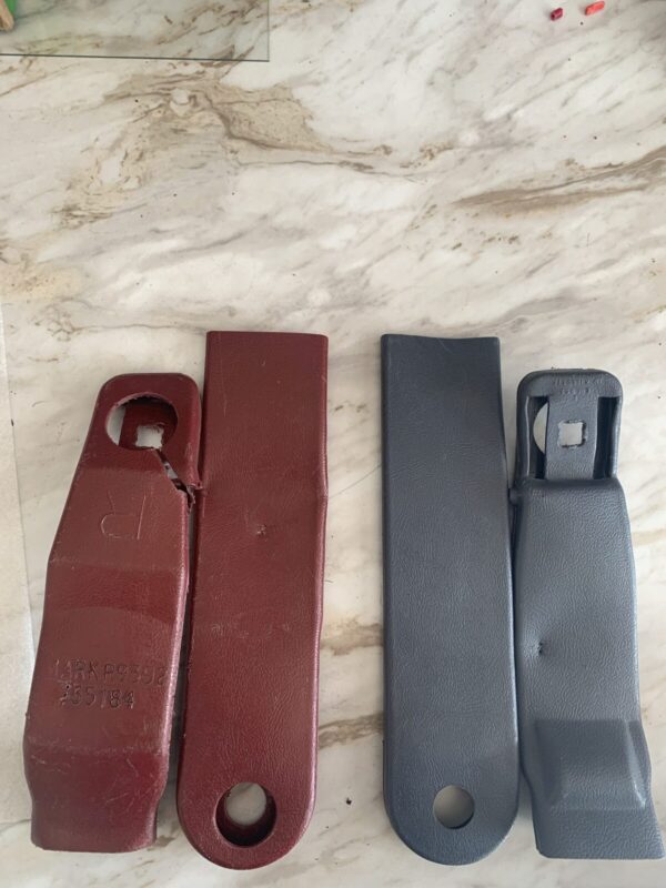 Lincoln Mark VII Front Left Seatbelt Sleeve