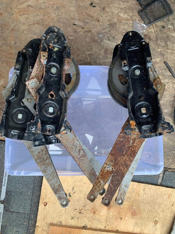 Lincoln Mark VII Window Regulators
